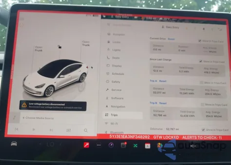 2022 Tesla Model 3 Rear-Wheel Drive z USA, uszkodzony, nr VIN 5YJ3E1EA3NF348292